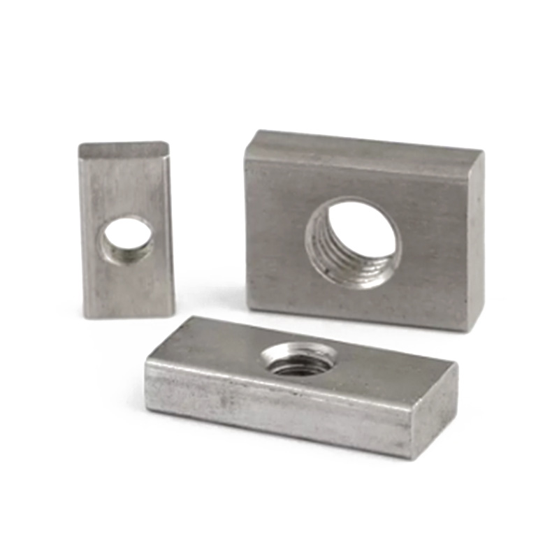 Ne standardna prilagođavanje matice kvadratne matice